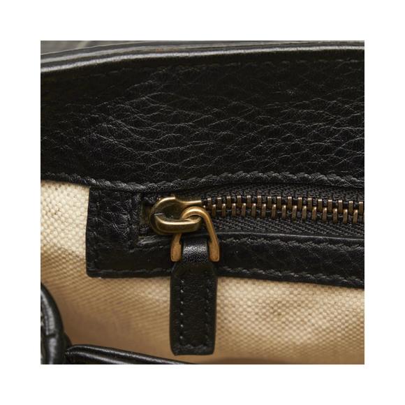 GUCCI Women's Leather Shoulder Bag with GG Marmont Design in Black - Picture 6 of 9